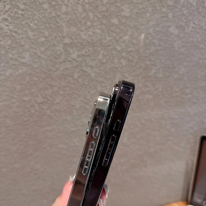 クロームハーツiphone17ケース メッキ シルバー