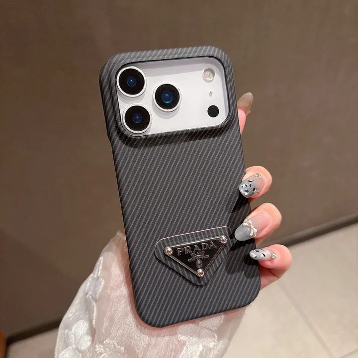 プラダ iphone17ケース カーボンファイバー