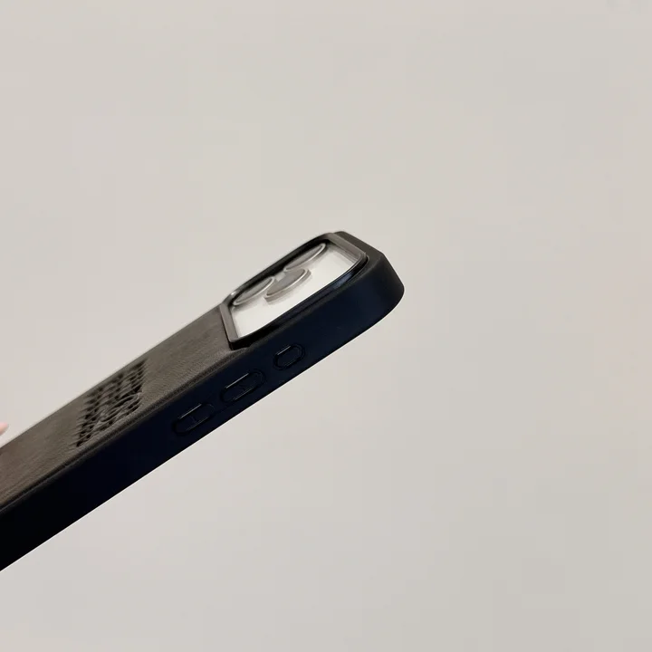 メゾン マルジェラ iphone17pro maxケース レザー