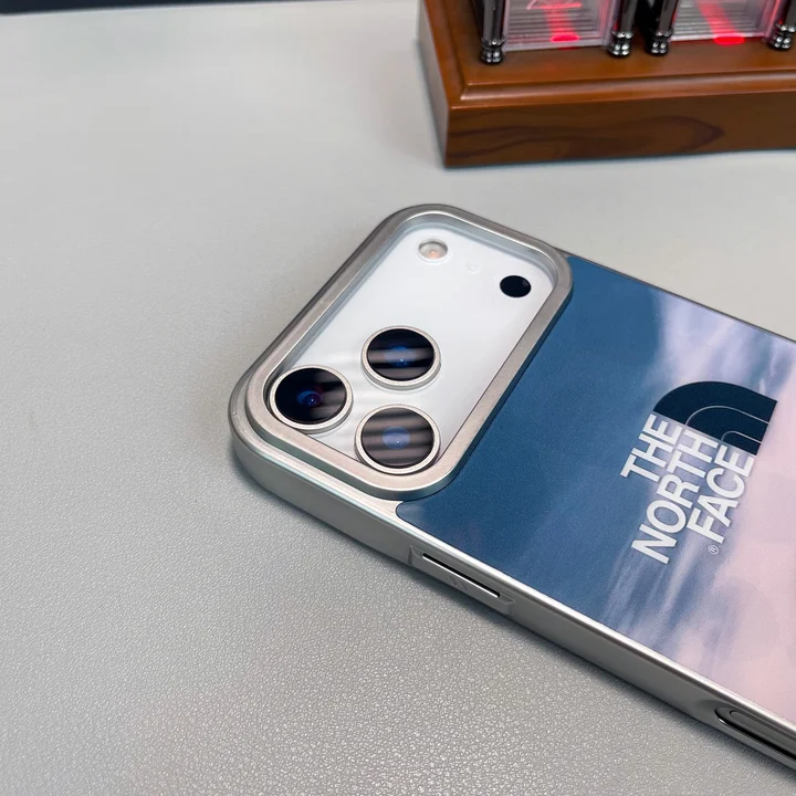 ノースフェイス iphone17promaxケース シルバー