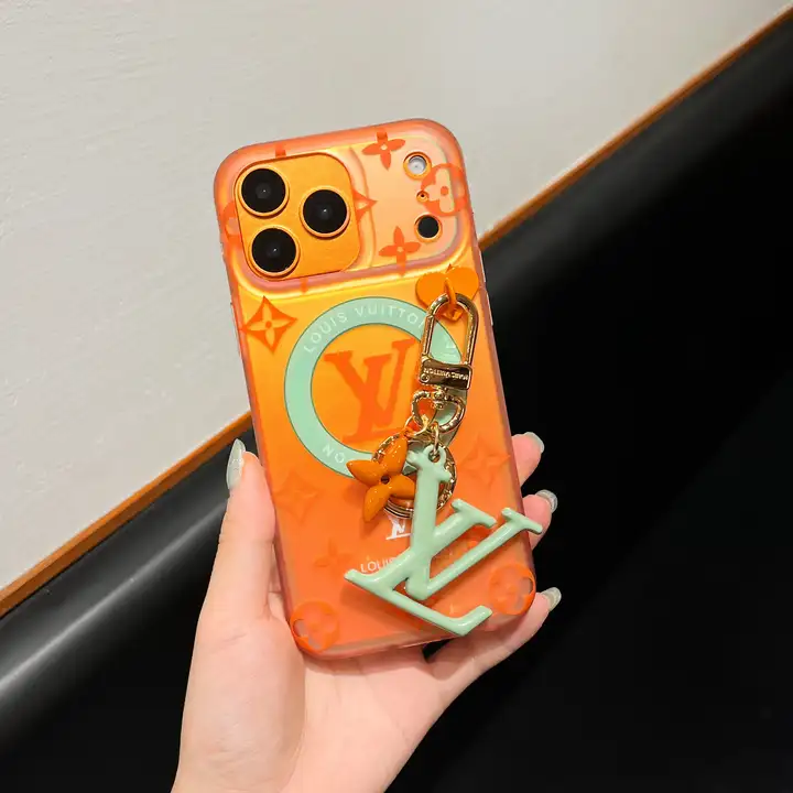 vuitton iphone17proケース ペンダント付き