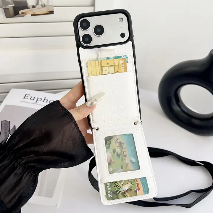 プラダiphone17proケース サフィアーノ