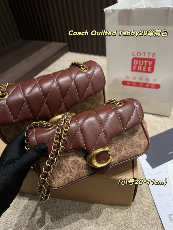 コーチ Tabby 20 ショルダーバッグ