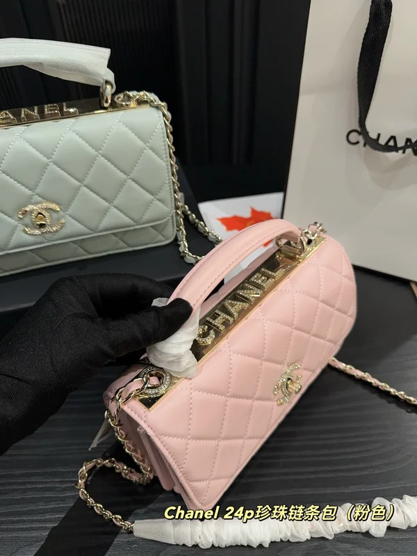 シャネルピンク ショルダーバッグ