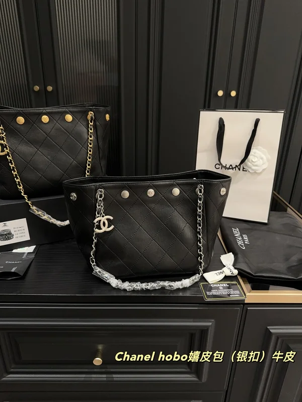 CHANEL HOBO ショッピングバッグ