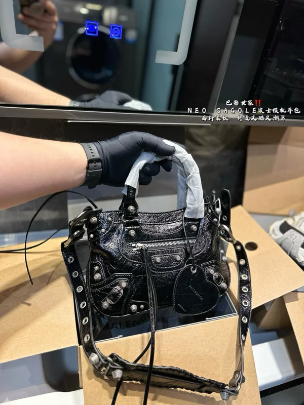 バレンシア スモール ハンドバッグ