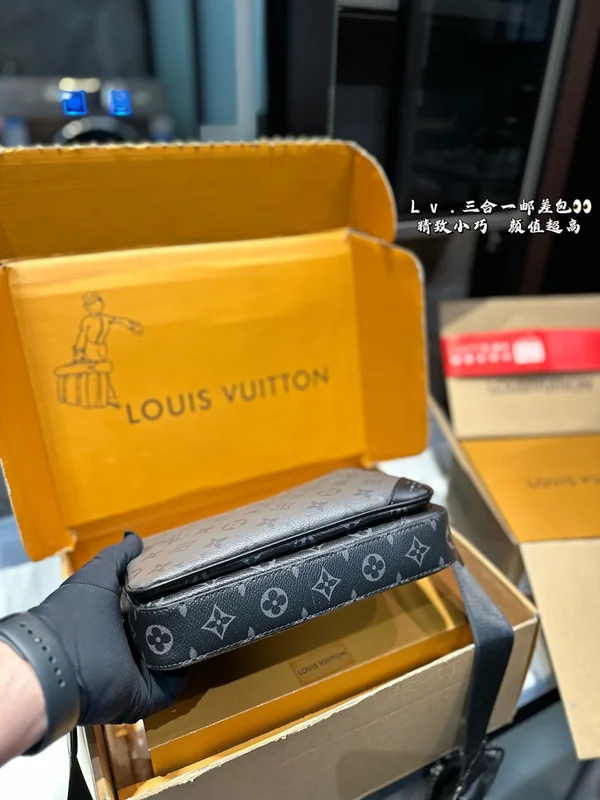 ルイヴィトン モノグラムシャドウ メッセンジャーバッグ