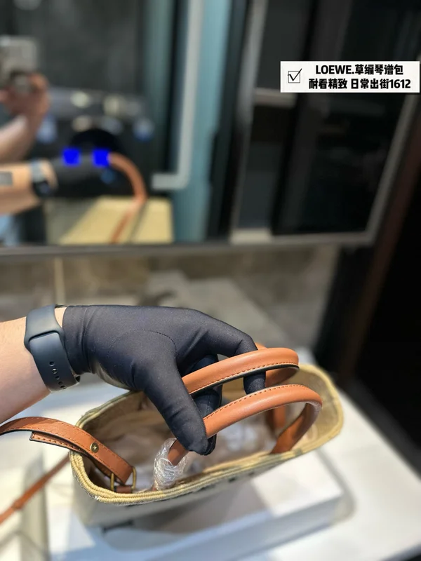 LOEWE スタンダード A4 トートバッグ