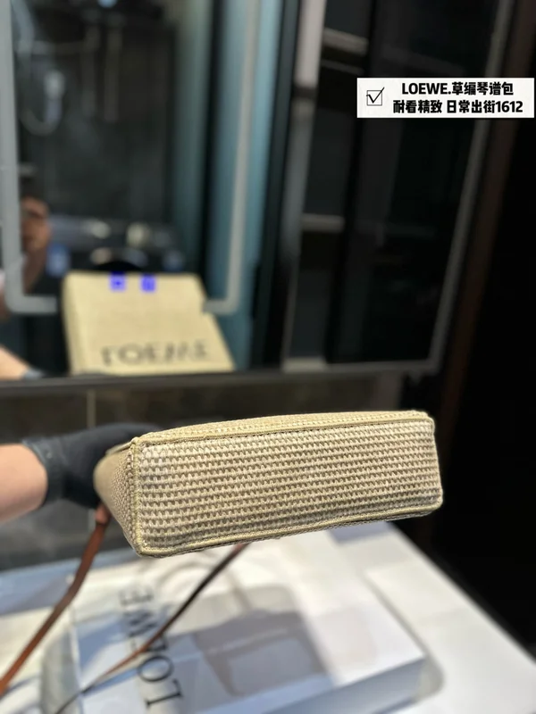 LOEWE スタンダード A4 トートバッグ