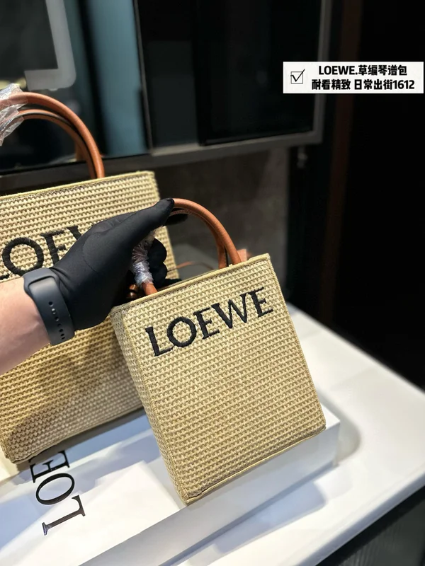 LOEWE バッグ レディース