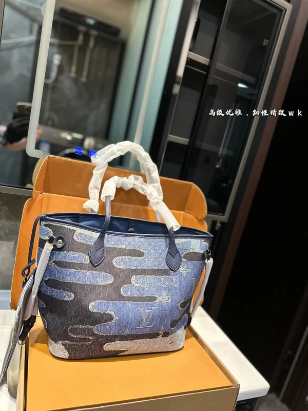 LV x NIGO コラボ ハンドバッグ