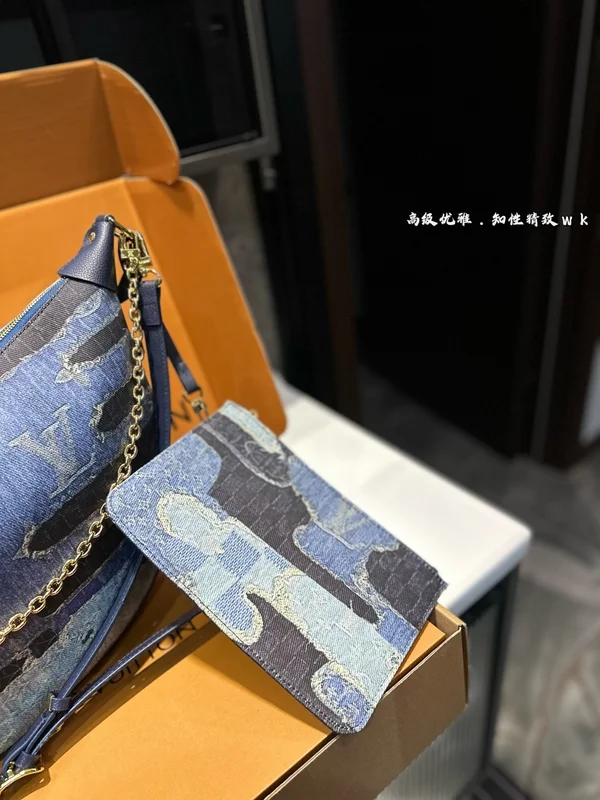 ルイヴィトン ループ ショルダーバッグ