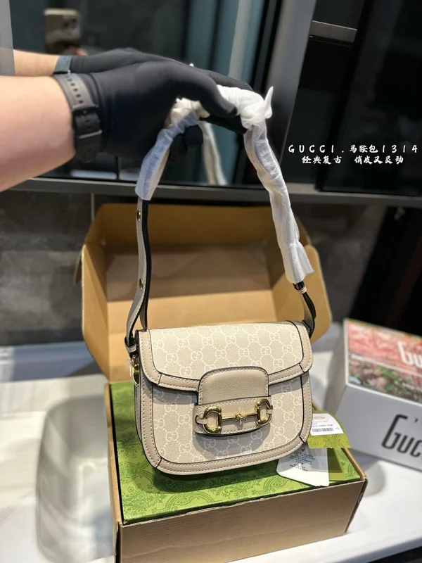 GUCCI ミニ ショルダーバッグ レディース