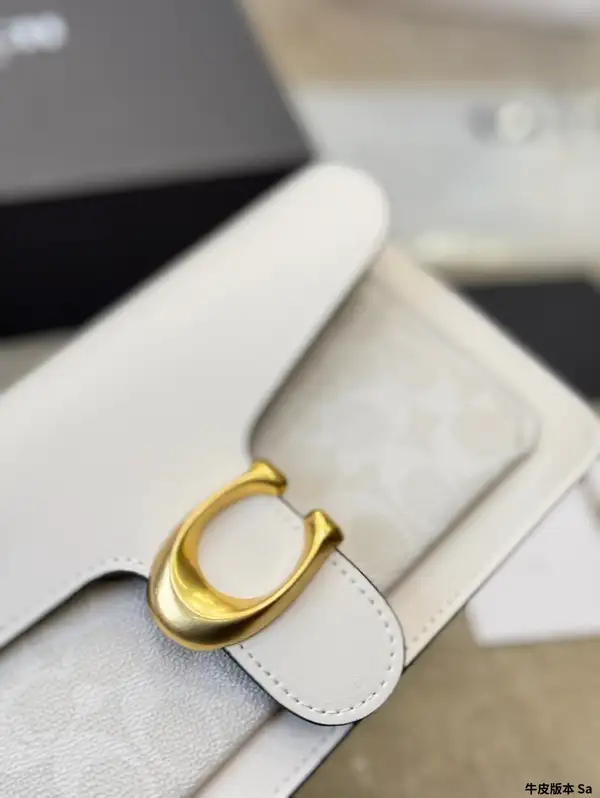 コーチ タビー ショルダーバッグ