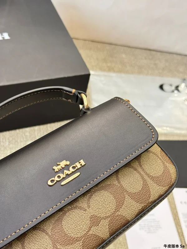 コーチ レディースショルダーバッグ