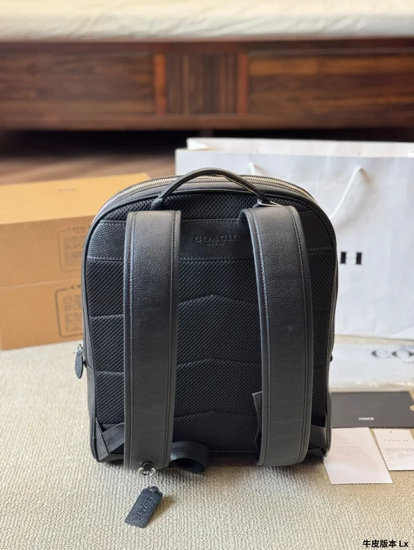 コーチ ベルトリュック