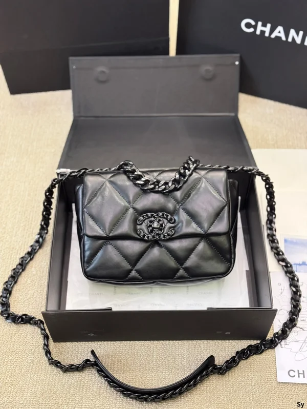 シャネル19 ハンドバッグ