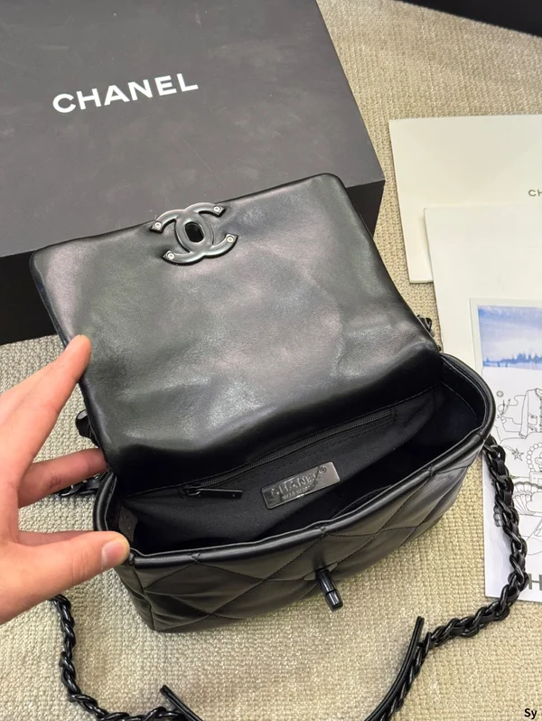シャネル チェーンショルダーバッグ