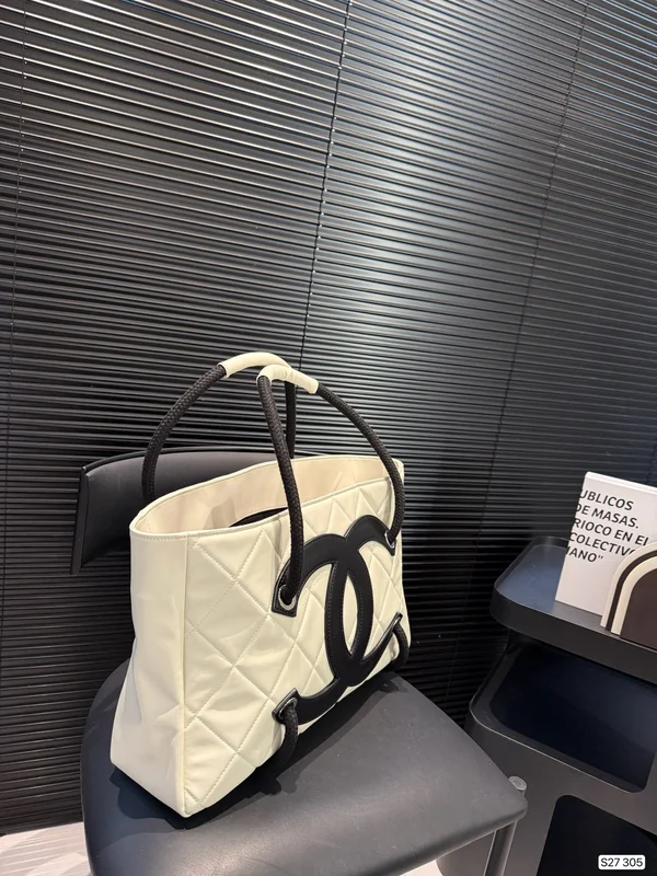 CHANEL マトラッセハンドバッグ