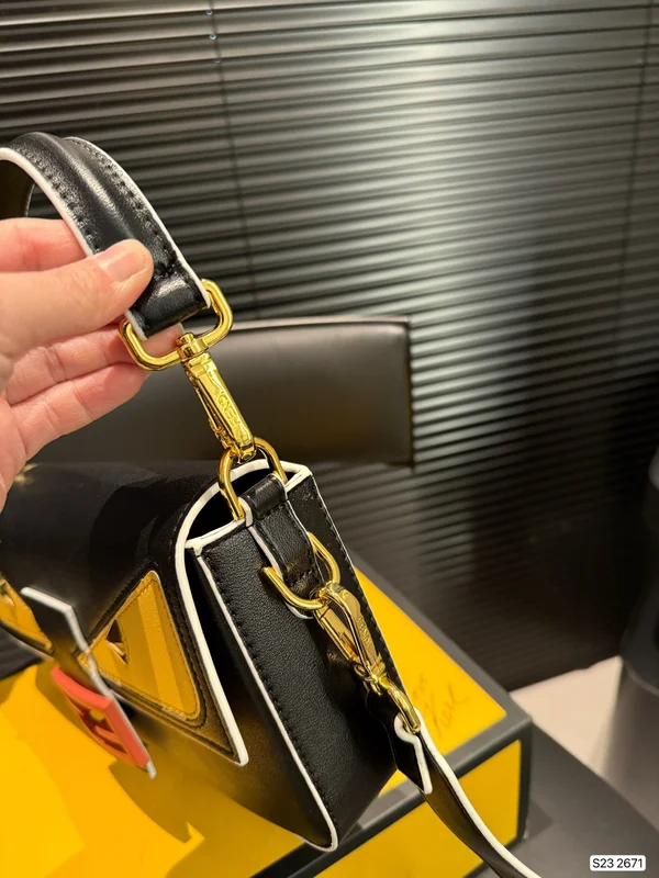 ﻿フェンディ バグズモンスターアイズ