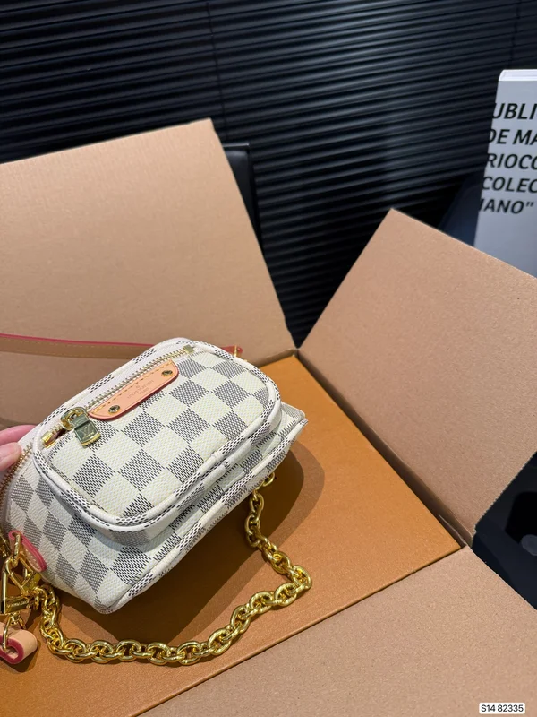LOUIS VUITTON ウエストポーチ レディース