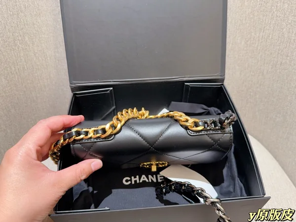 高级 シャネル ショルダーバッグ 可愛い