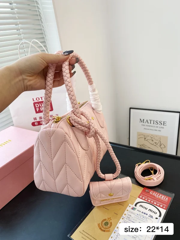 ミュウミュウ 2wayショルダーバッグ