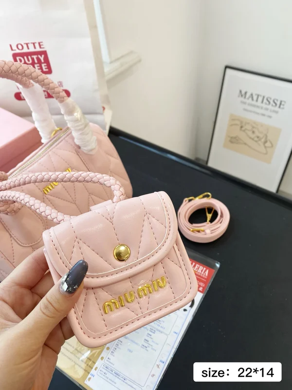 miu miu バッグ スーパーコピー