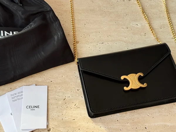 セリーヌ トリオンフ チェーンバッグ