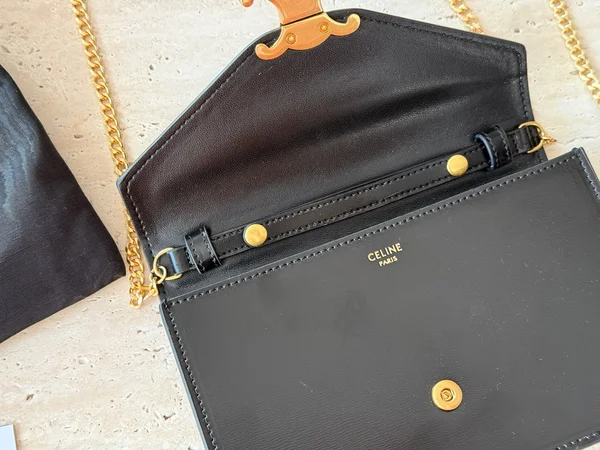 セリーヌ トリオンフ チェーンバッグ