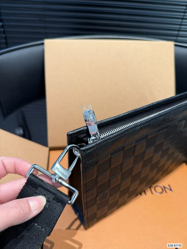 ルイヴィトン ロフーラ バッグ