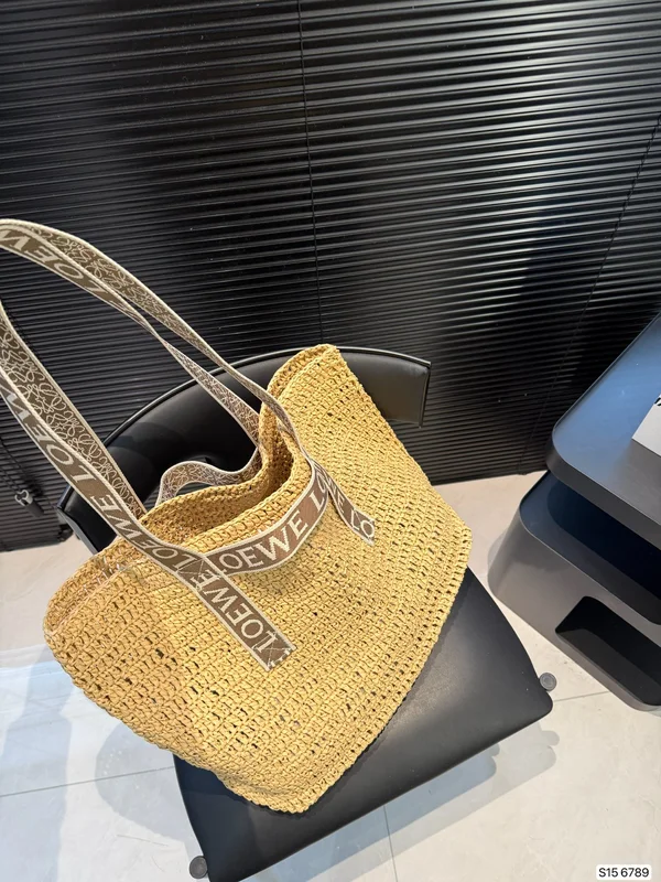 ロエベ かごバッグ