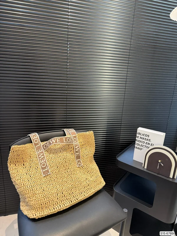 ロエベ かごバッグ