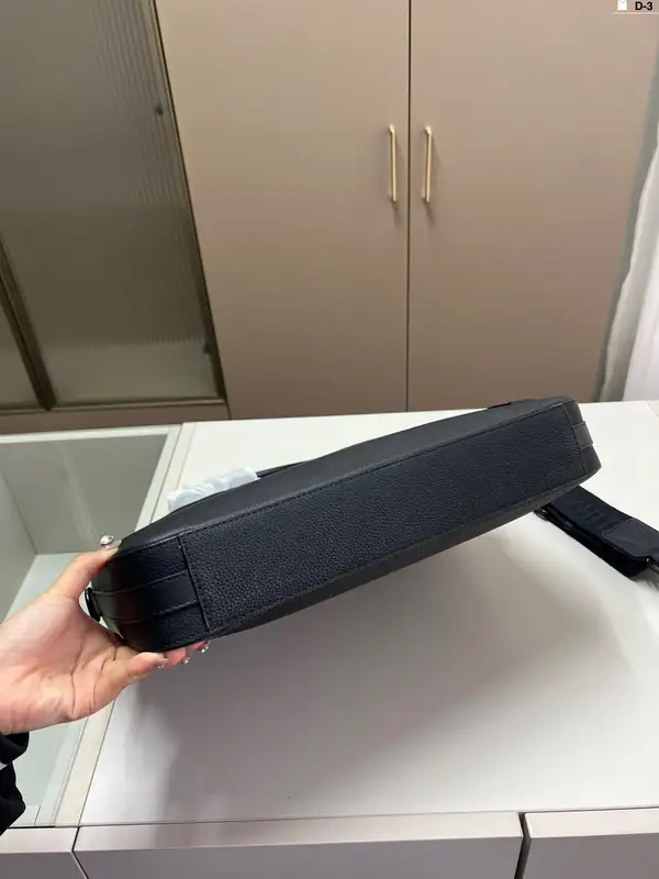 ルイヴィトン ビジネスバッグ メンズ