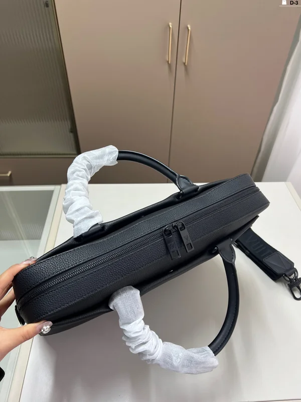 ルイヴィトン ビジネスバッグ メンズ