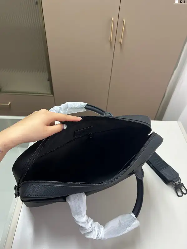 ルイヴィトン A4ブリーフケース