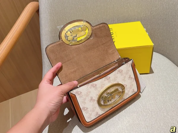 COACH チェーン ショルダー バッグ