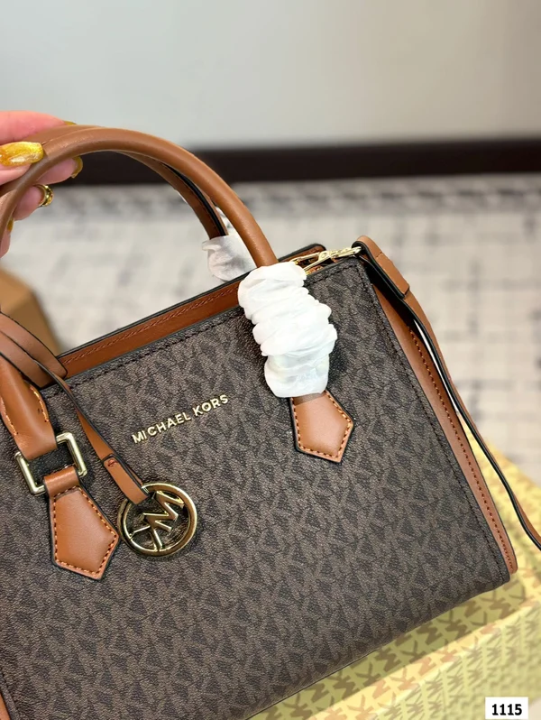 Michael Kors MKシグネチャー ハンドバッグ