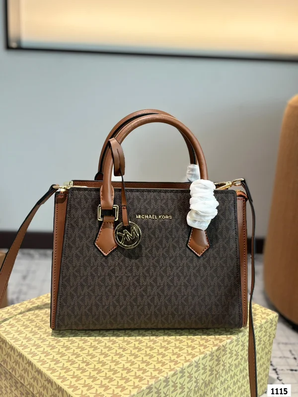 Michael Kors MKシグネチャー ハンドバッグ