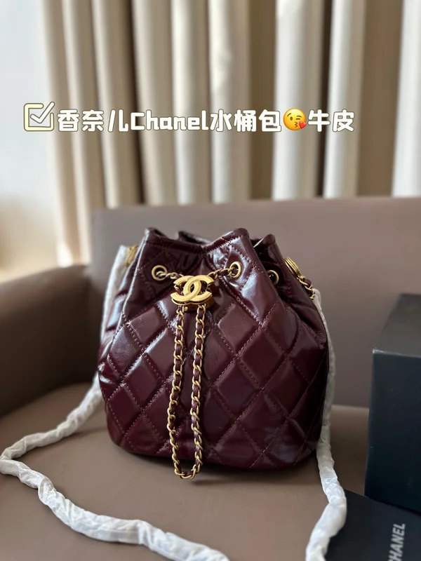 シャネル チェーンショルダーバッグ レディース