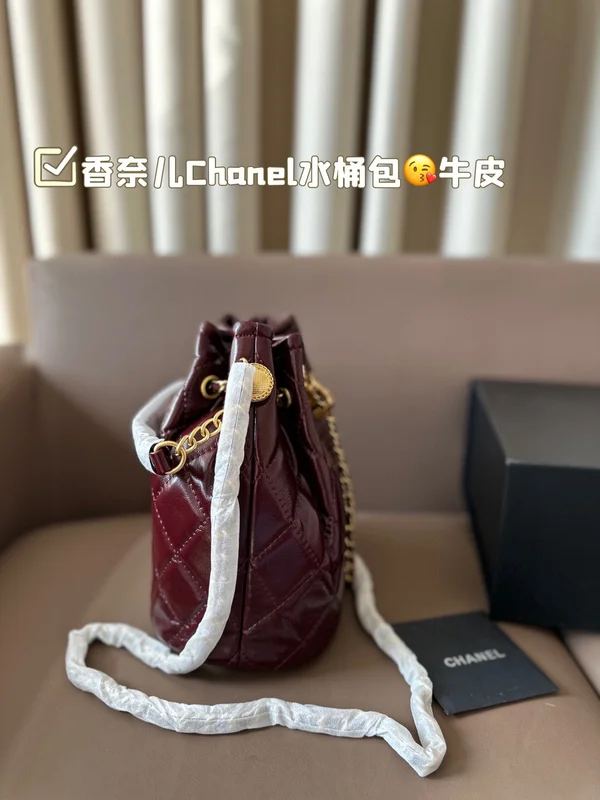 シャネル チェーンショルダーバッグ レディース