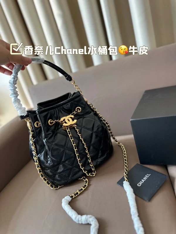 シャネル バケツ型 バッグ