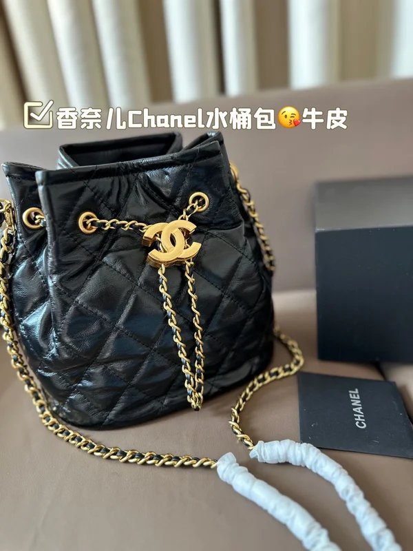 CHANEL 巾着ショルダーバッグ
