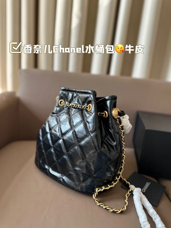 シャネル バケツ型 巾着バッグ