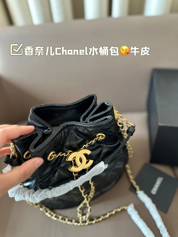 シャネル マトラッセ 巾着バッグ