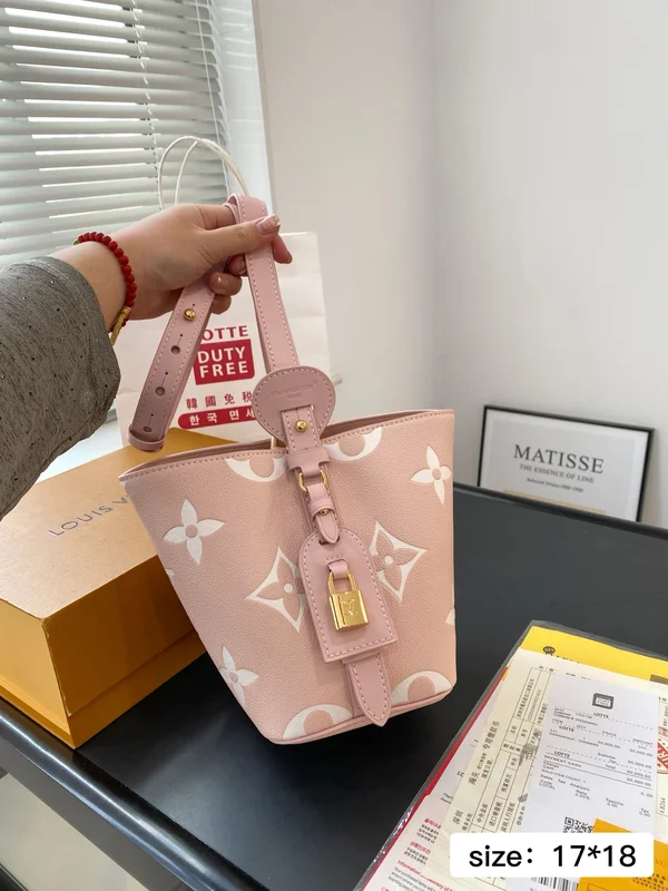 Vuitton 2wayバッグピンク