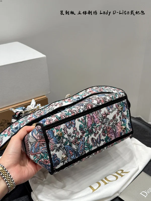 DIOR LADY D-LITE ショルダーバッグ