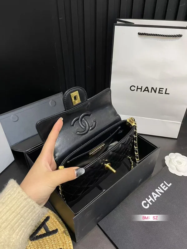 シャネルフラップ ミニ バッグ