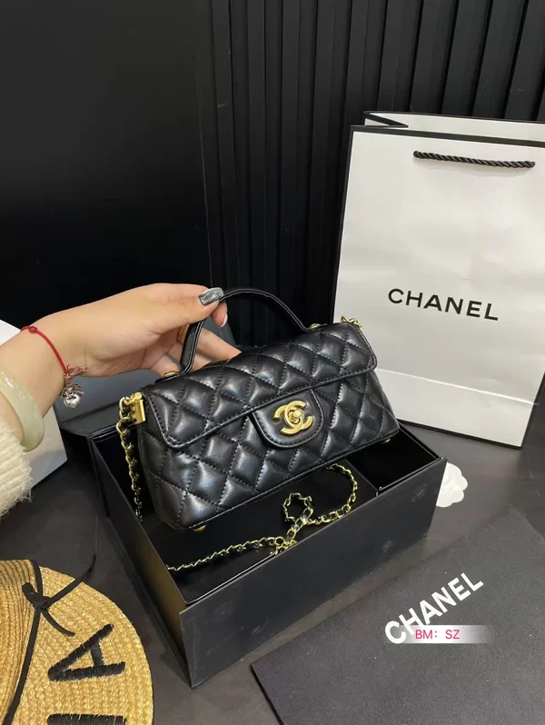 シャネル ココマーク チェーンショルダーバッグ