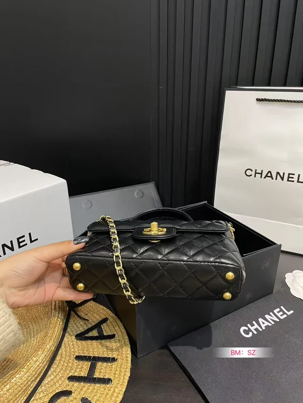 シャネル トップハンドル ミニバッグ